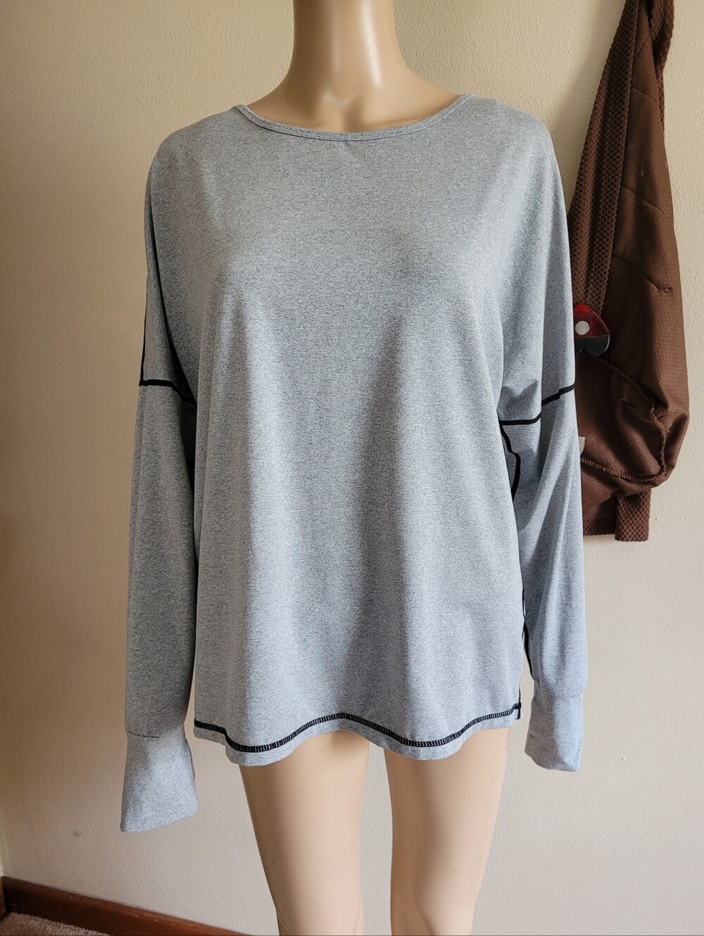 Shein Brand Size Large Grey & Black Long Sleeve Peekaboo Back Top. Cute!